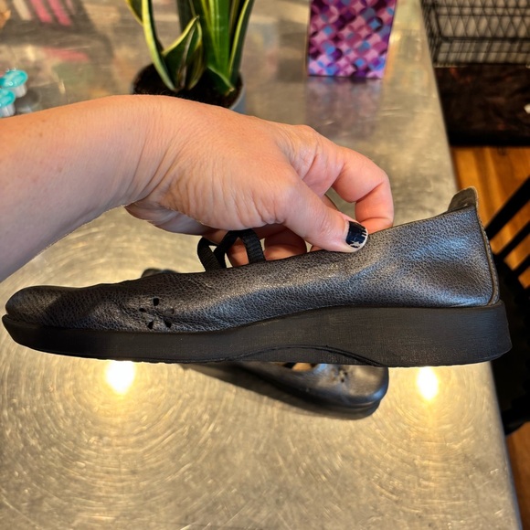 Arcopedico Leather Silver Mary Jane Floral Cut Out Eyelet Y2K Euro 39 SIZE 8/8.5 - Picture 5 of 9